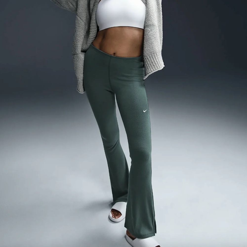 New Nike Chill ribbed mid rise flared leggings in dark green